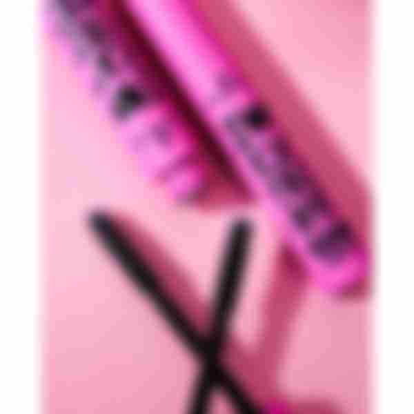 Тушь для ресниц Essence I Love Extreme crazy volume mascara, объемная, ультра черная, 12мл