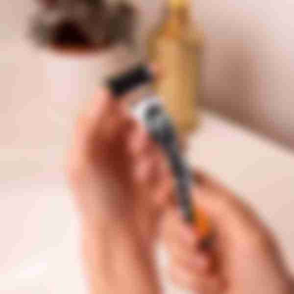 Бритвенный станок мужской BIC Hybrid 5 Flex, 1 ручка, 2 сменные кассеты