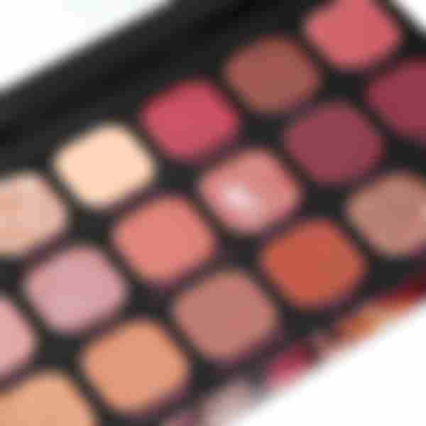 Палетка теней для век Makeup Revolution Forever Flawless Allure, 19.8г