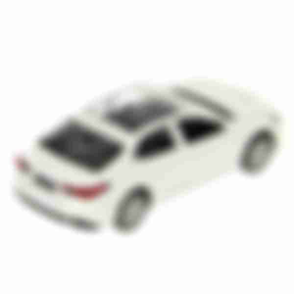 Модель металлической Toyota Camry 1:43, инерционная, 11х6см
