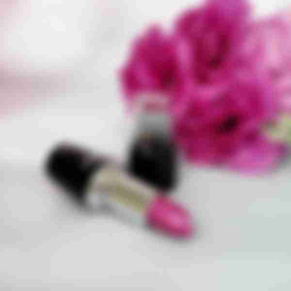 Помада для губ Parisa Creamy Lipstick, с касторовым маслом, тон: 02 Розовый перламутр, 4 мл