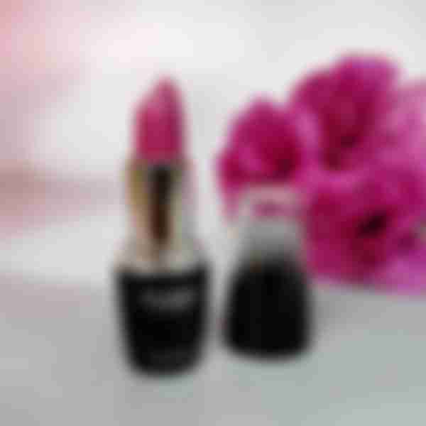 Помада для губ Parisa Creamy Lipstick, с касторовым маслом, тон: 02 Розовый перламутр, 4 мл