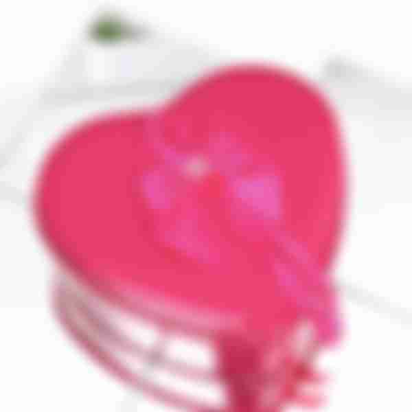 Набор подарочный I Love You: мыльные розы бордовые 3шт, игрушка-медведь белый