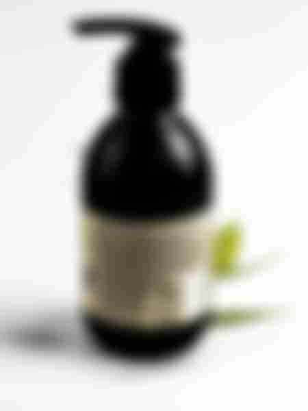 Мыло жидкое для рук и тела Vegan.Love.Studio Vanilla, Amber, Musk, парфюмированное, 300мл